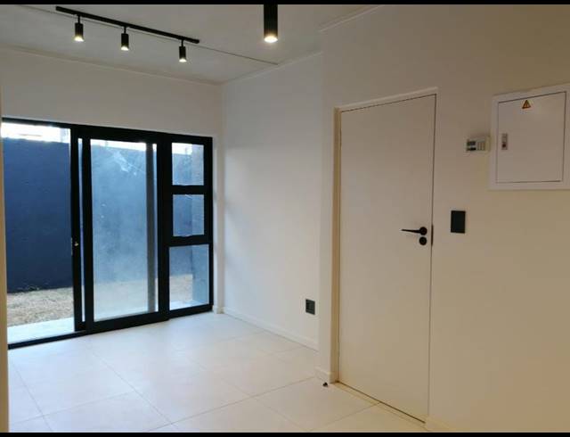 1 BEDROOM PROPERTY TO RENT IN WAVERLEY